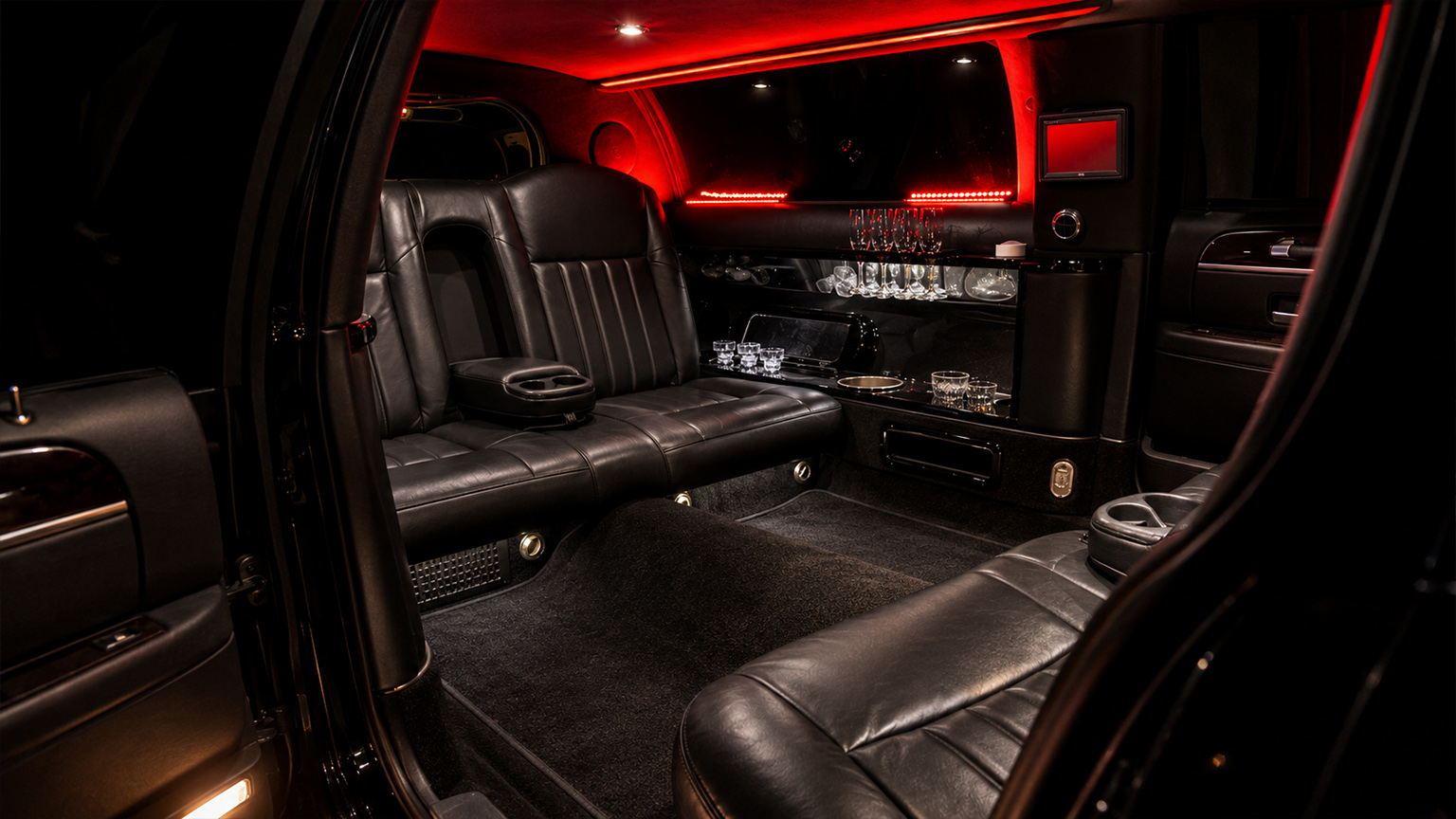 Pinyan Lux limousine interior seating